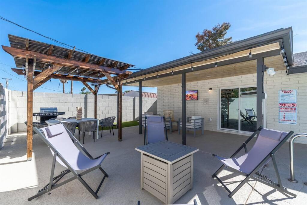 Cozy-Perfect Location-Private Pool-Heat Optional- Spring Training-Gcu Villa Phoenix Exteriör bild