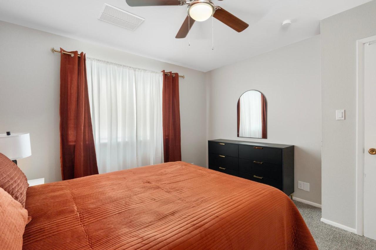 Cozy-Perfect Location-Private Pool-Heat Optional- Spring Training-Gcu Villa Phoenix Exteriör bild