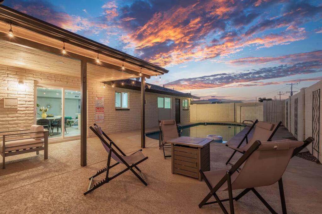 Cozy-Perfect Location-Private Pool-Heat Optional- Spring Training-Gcu Villa Phoenix Exteriör bild